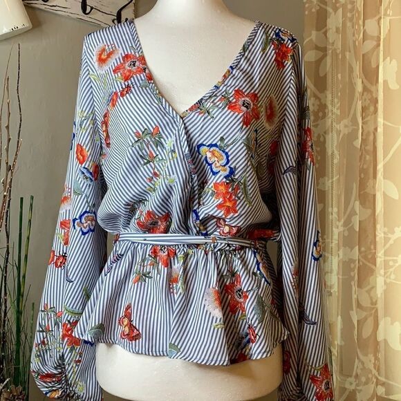 FASHION Nova blue white long sleeve cross top silky blouse ties at waist large - Picture 2 of 12